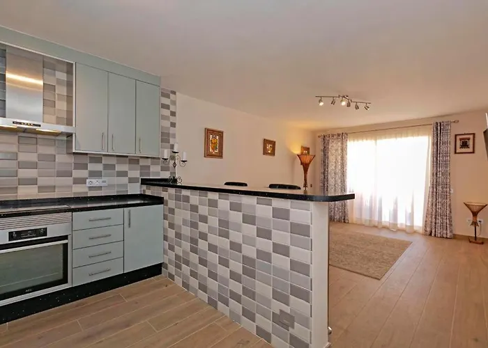 First Line Luxury Parque Tropical Dracaena Apartment *