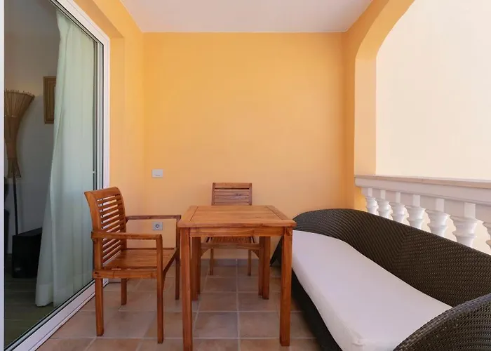 First Line Luxury Parque Tropical Dracaena Apartment