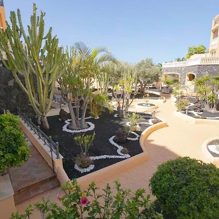 First Line Luxury Parque Tropical Dracaena Apartment