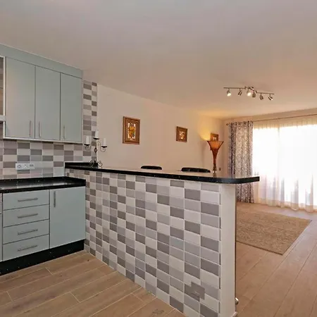 First Line Luxury Parque Tropical Dracaena Apartman *