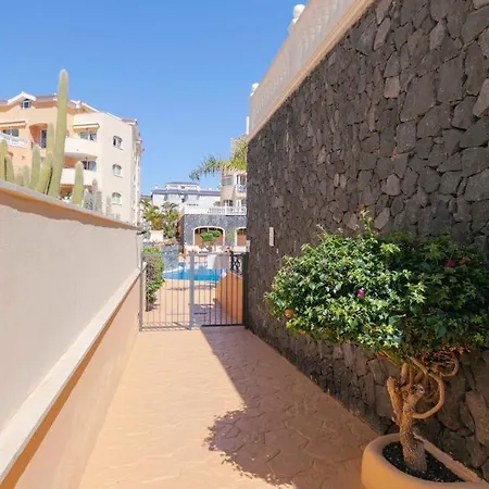 First Line Luxury Parque Tropical Dracaena Apartman