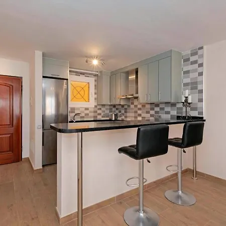 First Line Luxury Parque Tropical Dracaena Apartman