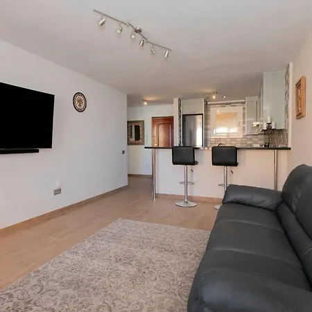 First Line Luxury Parque Tropical Dracaena Appartement *