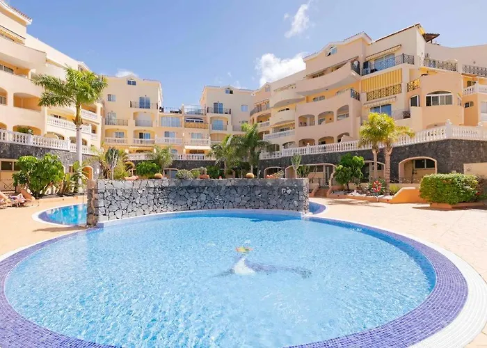 First Line Luxury Parque Tropical Dracaena